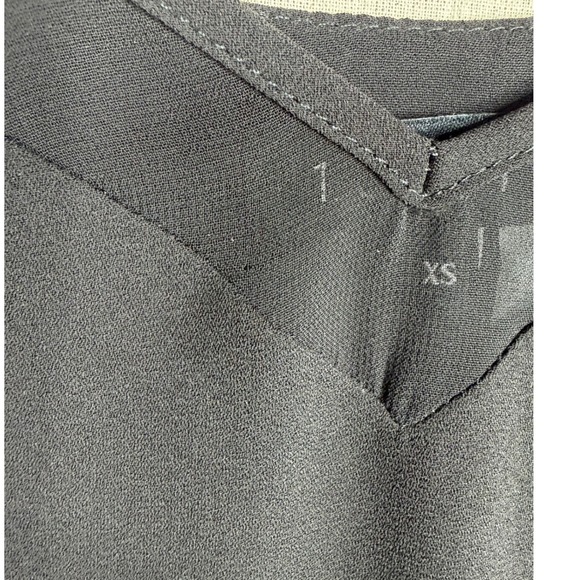 New 1. State V-neck Tank Blouse size XS Black - Picture 5 of 8